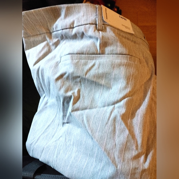 Pennington's Pinstripe Capri 32W - Picture 5 of 5